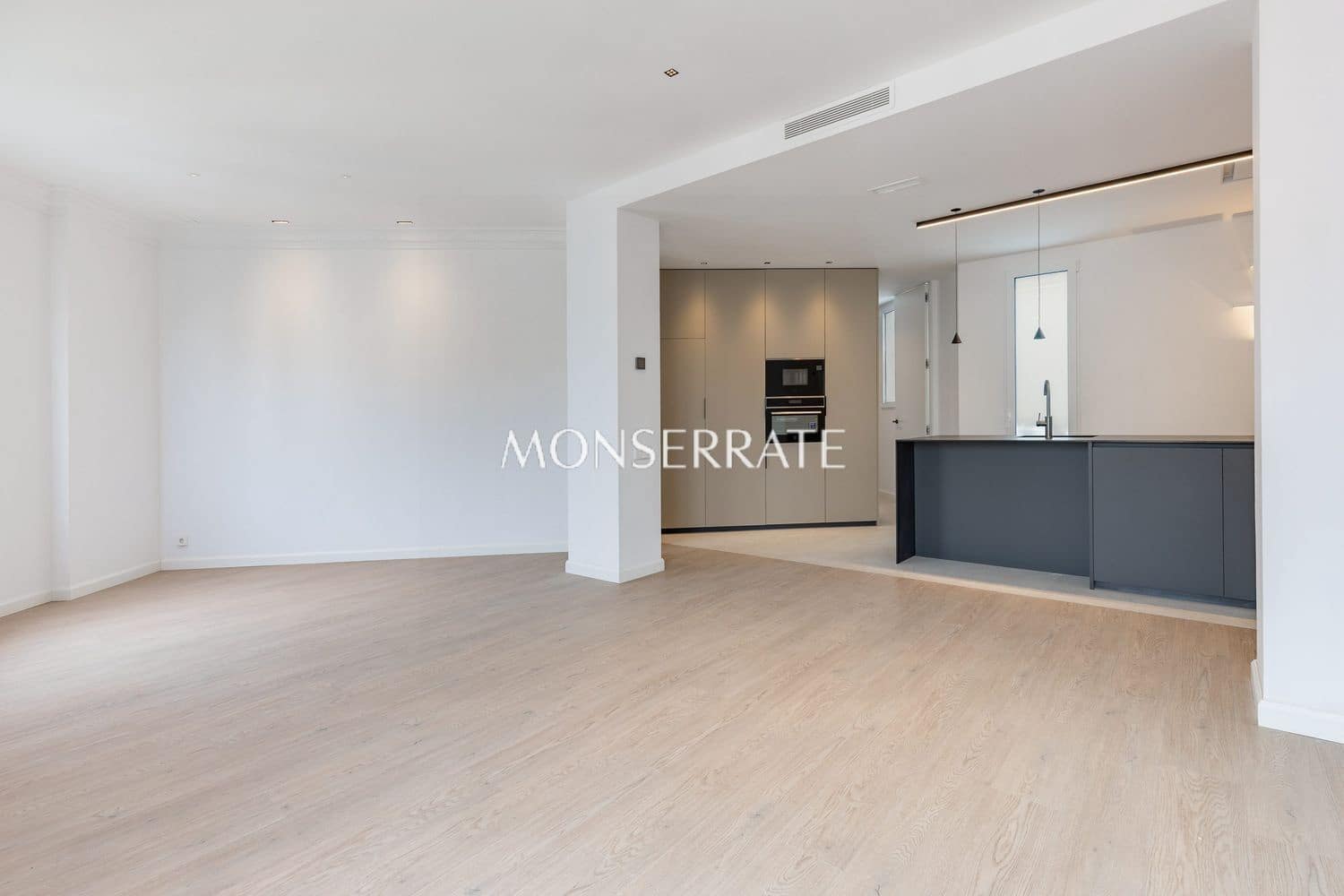 Apartamento de 3 habitaciones en València ciudad en venta con garaje - 765.000 € (Ref: 10106586)