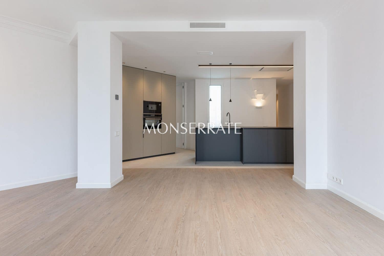 Apartamento de 3 habitaciones en València ciudad en venta con garaje - 765.000 € (Ref: 10106586)