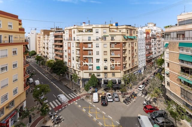Apartamento de 3 habitaciones en Russafa, València ciudad en venta con garaje - 765.000 € (Ref: 10106586)