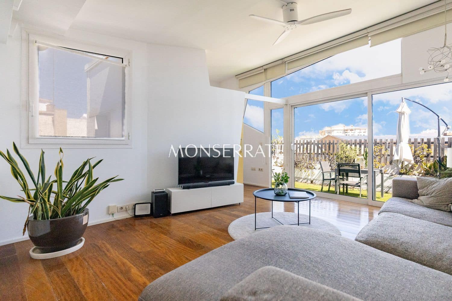1 bedroom Apartment for sale in Valencia city with garage - € 568,000 (Ref: 10114627)