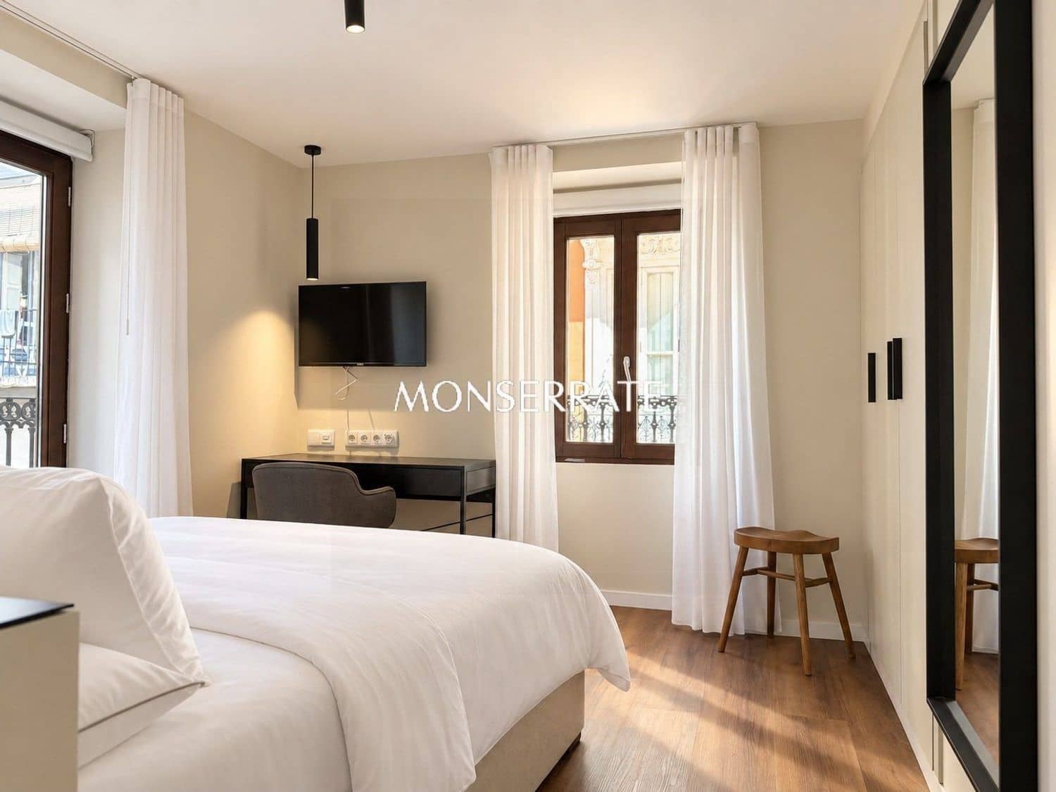 3 quarto Apartamento para arrendar em Valencia cidade com garagem - 3 400 € (Ref: 10127601)