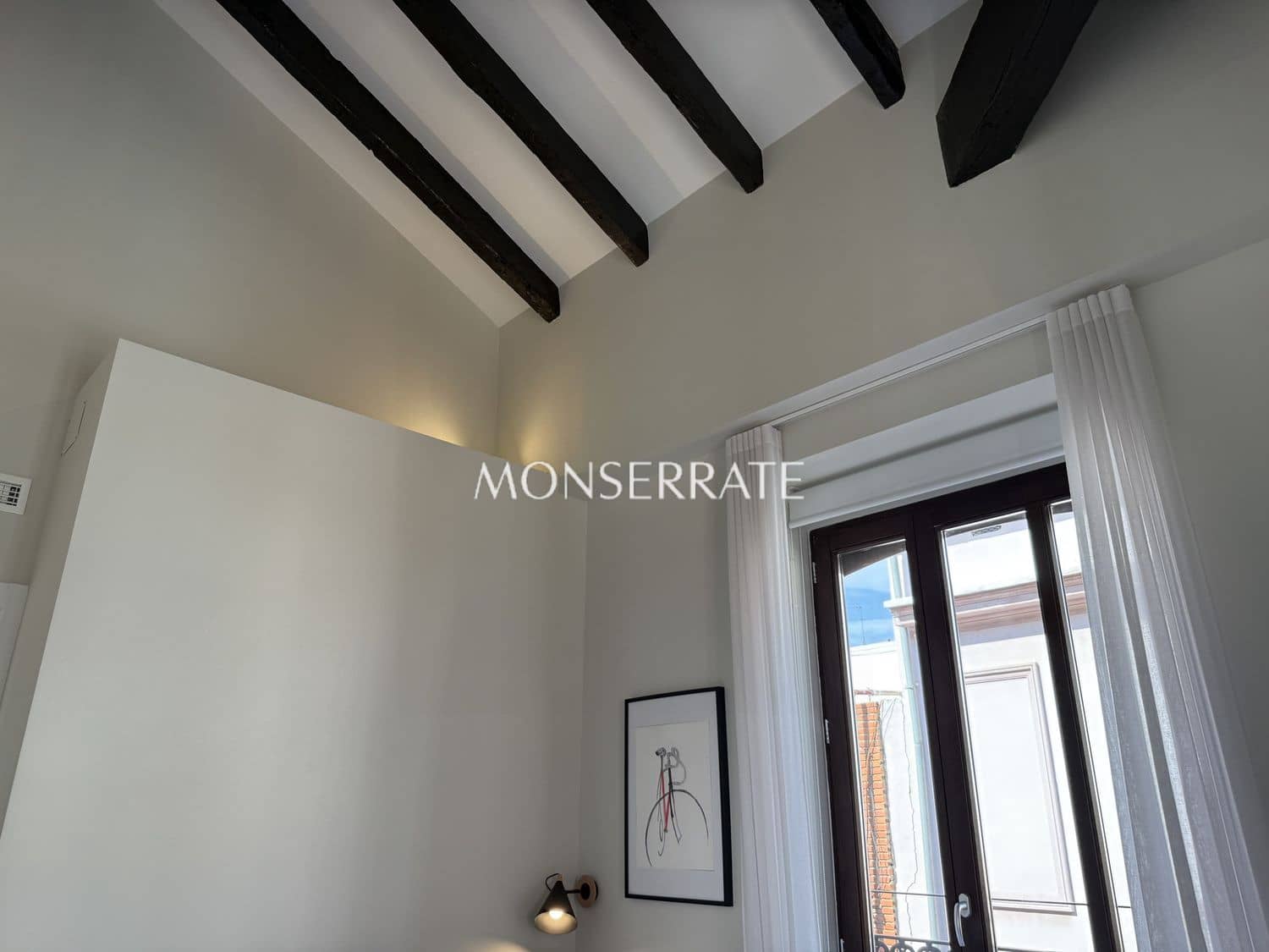 3 quarto Apartamento para arrendar em Valencia cidade com garagem - 3 400 € (Ref: 10127601)