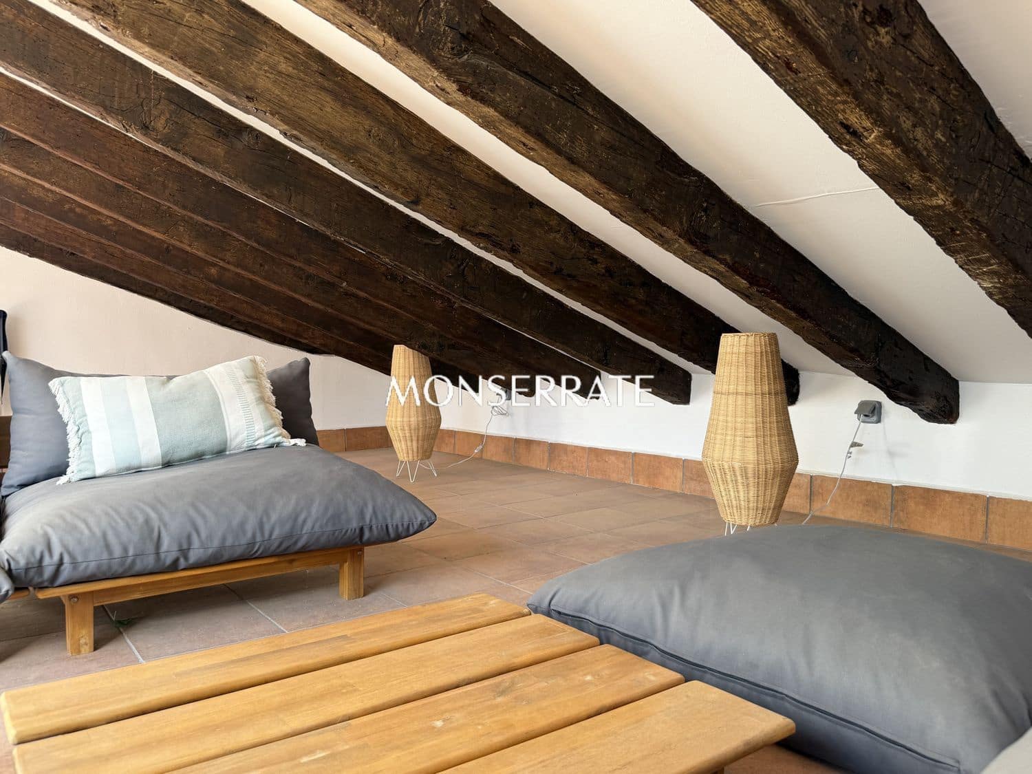 3 quarto Apartamento para arrendar em Valencia cidade com garagem - 3 400 € (Ref: 10127601)