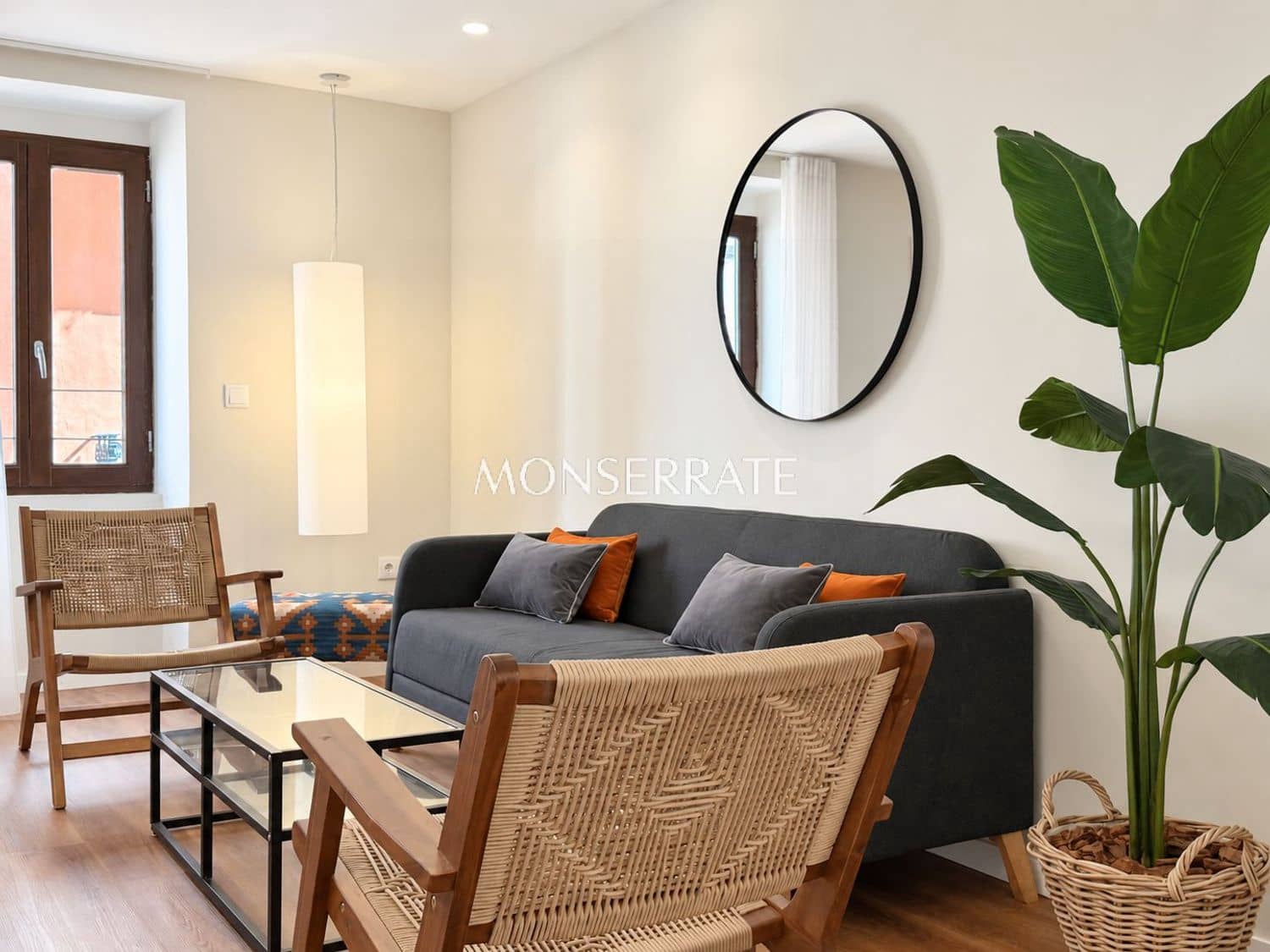 3 bedroom Apartment for rent in Valencia city with garage - € 2,650 (Ref: 10127603)