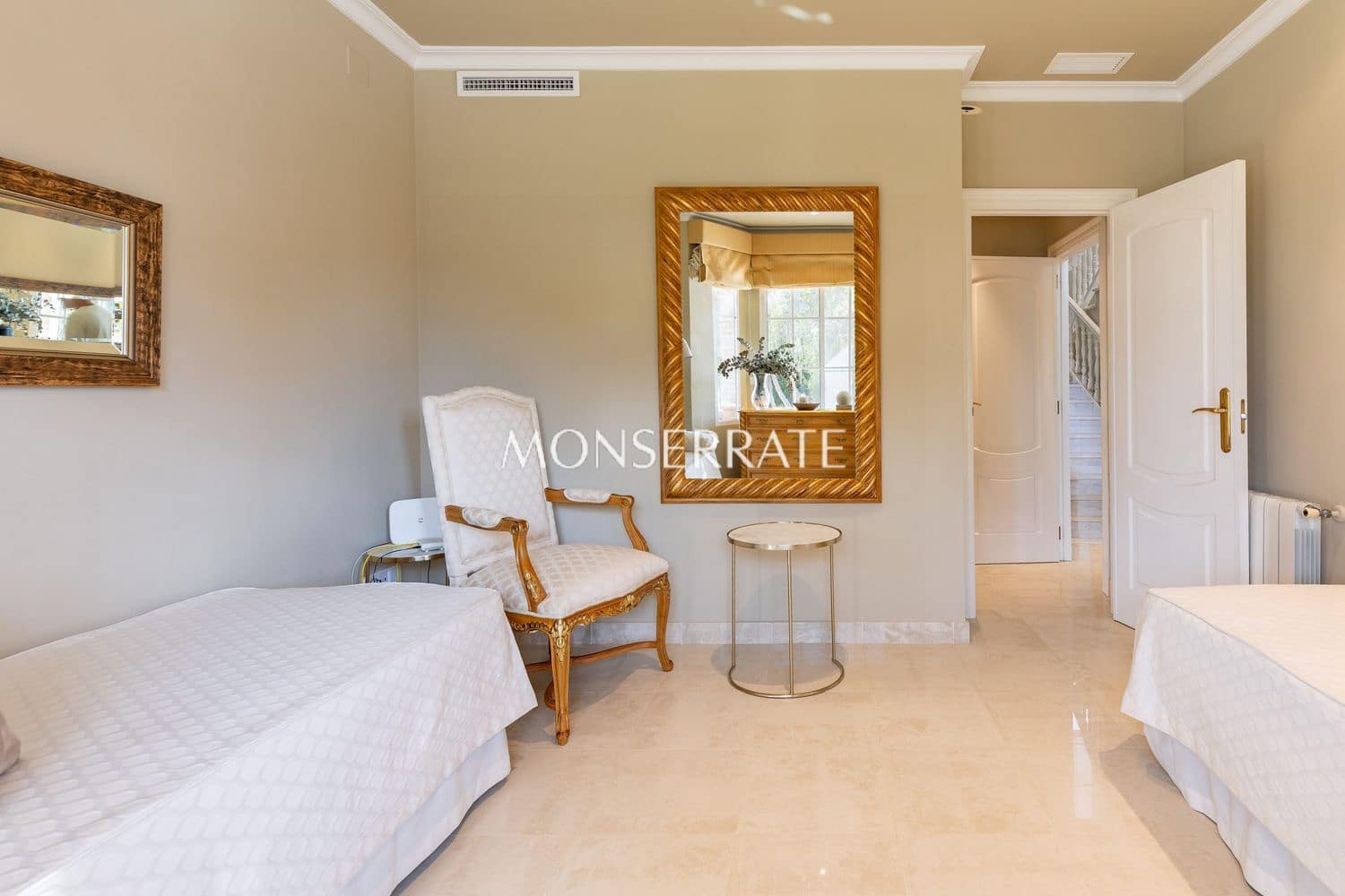 4 slaapkamer Villa te koop in Pucol met zwembad garage - € 1.400.000 (Ref: 10174390)