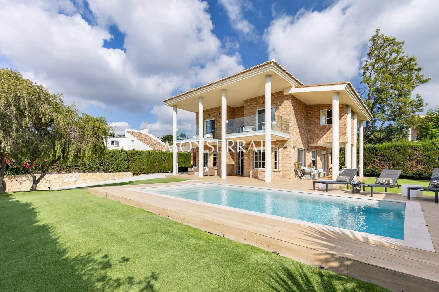 4 slaapkamer Villa te koop in Pucol met zwembad garage - € 1.400.000 (Ref: 10174390)