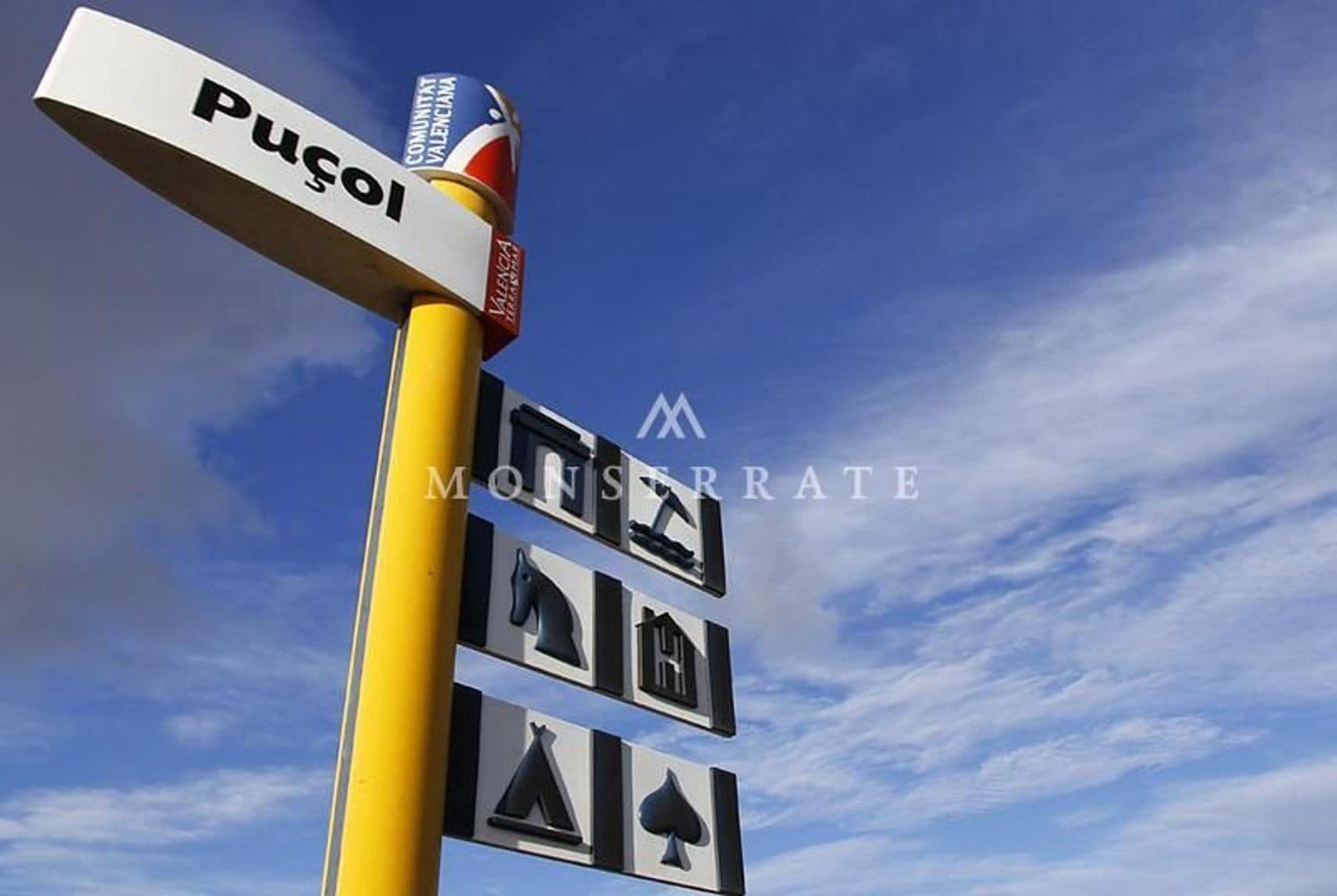 Ubebygd land til salgs i Pucol - € 1 900 000 (Ref: 2541688)