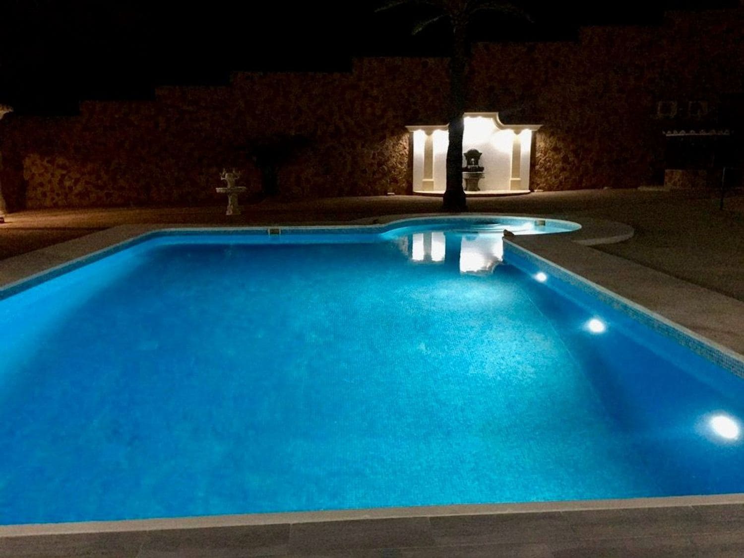 Ubebygd land til salgs i Pucol - € 1 900 000 (Ref: 2541688)