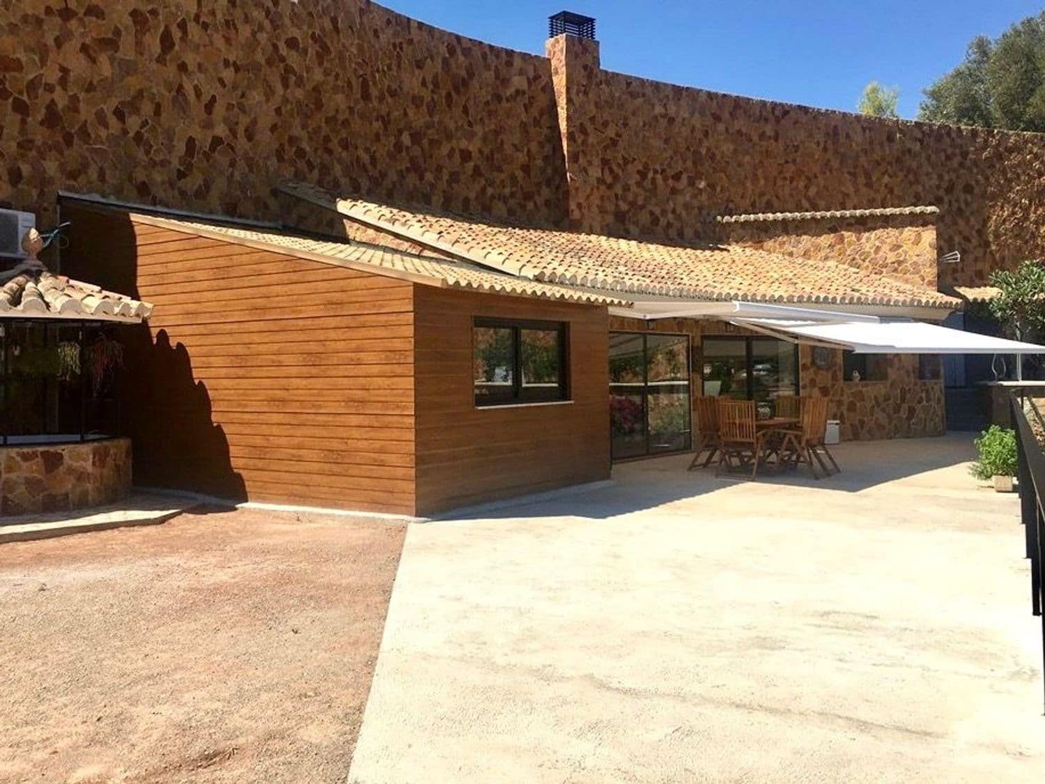 Ubebygd land til salgs i Pucol - € 1 900 000 (Ref: 2541688)