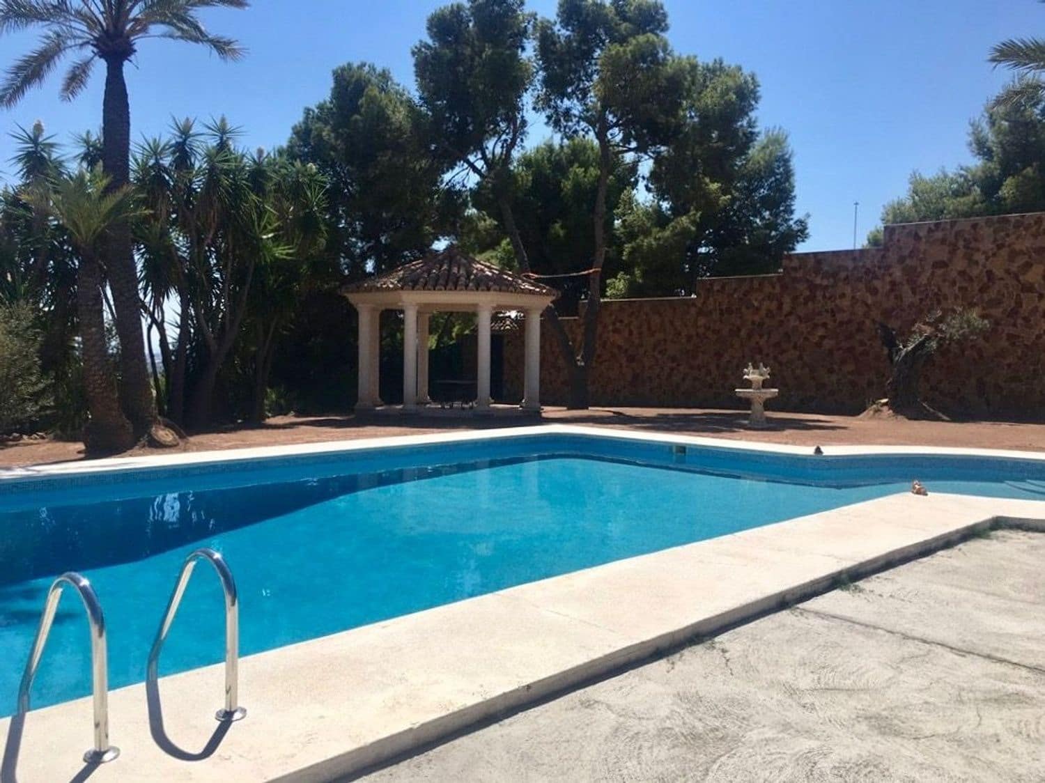 Ubebygd land til salgs i Pucol - € 1 900 000 (Ref: 2541688)