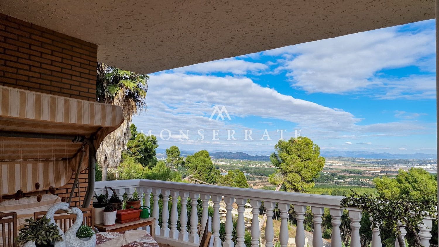 4 soveværelse Villa til salg i Chiva med swimmingpool garage - € 1.200.000 (Ref: 4284434)