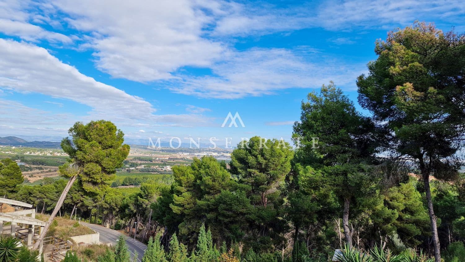 4 soveværelse Villa til salg i Chiva med swimmingpool garage - € 1.200.000 (Ref: 4284434)