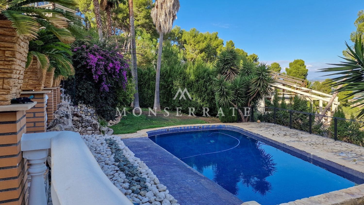 4 soveværelse Villa til salg i Chiva med swimmingpool garage - € 1.200.000 (Ref: 4284434)