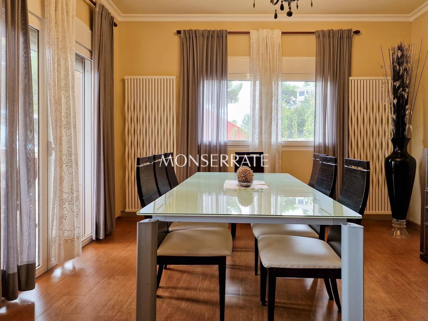 4 chambre Villa/Maison à vendre à Chiva avec piscine garage - 1 200 000 € (Ref: 4284434)