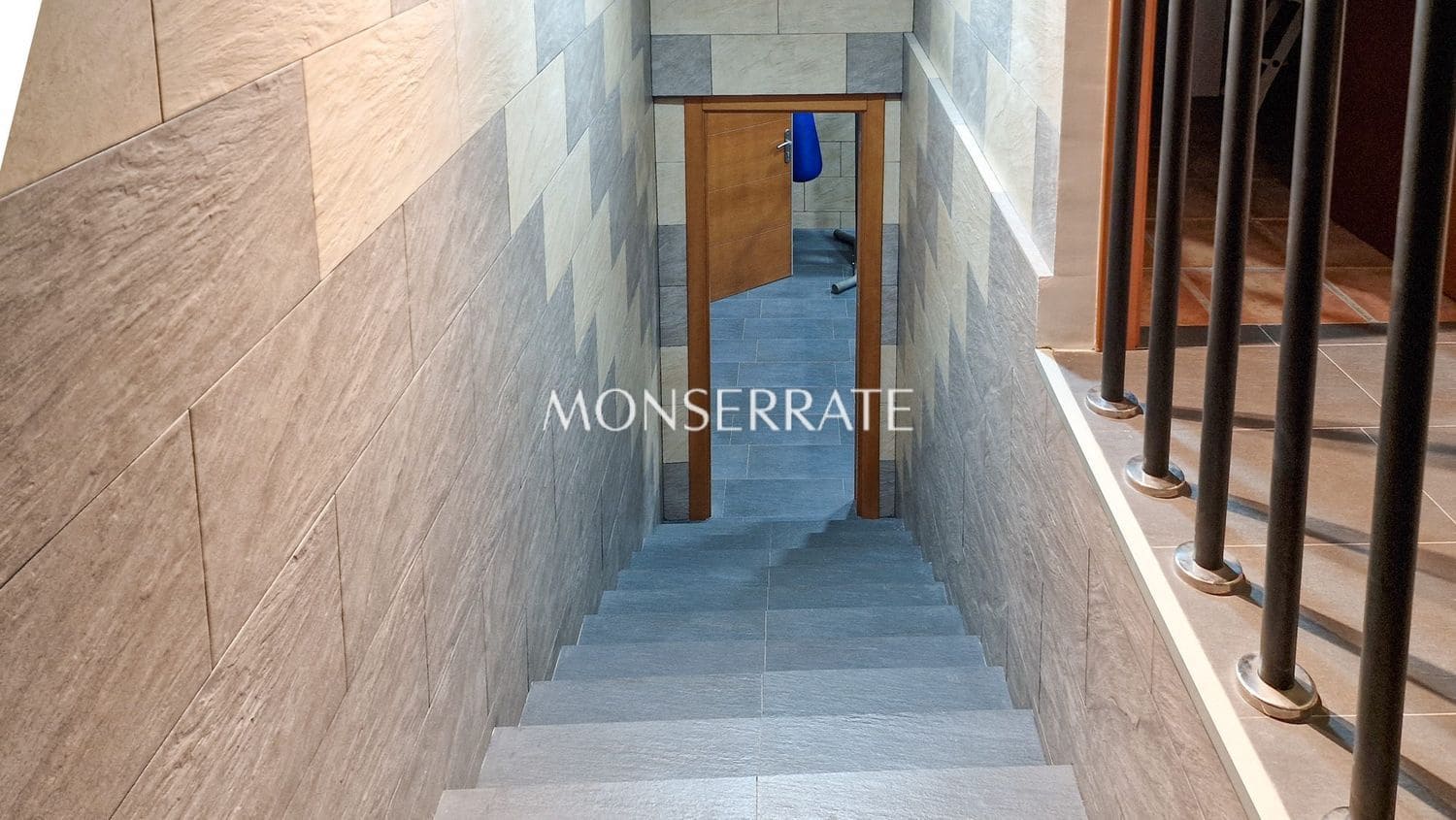 4 chambre Villa/Maison à vendre à Chiva avec piscine garage - 1 200 000 € (Ref: 4284434)