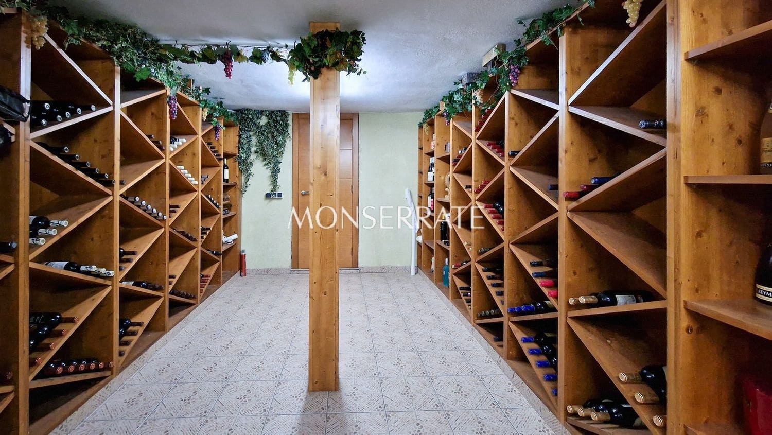 4 chambre Villa/Maison à vendre à Chiva avec piscine garage - 1 200 000 € (Ref: 4284434)