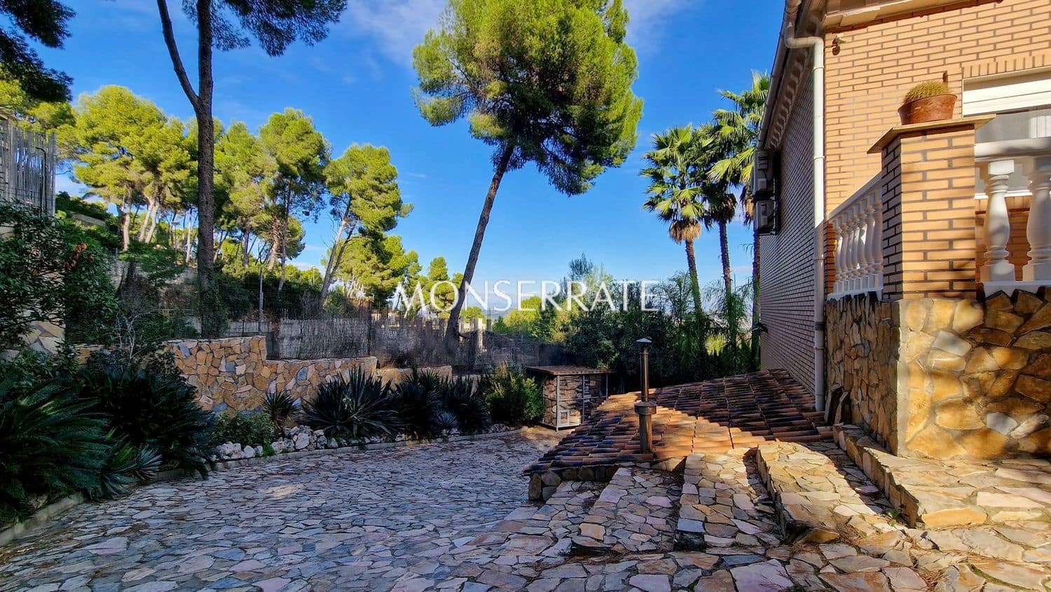 4 chambre Villa/Maison à vendre à Chiva avec piscine garage - 1 200 000 € (Ref: 4284434)