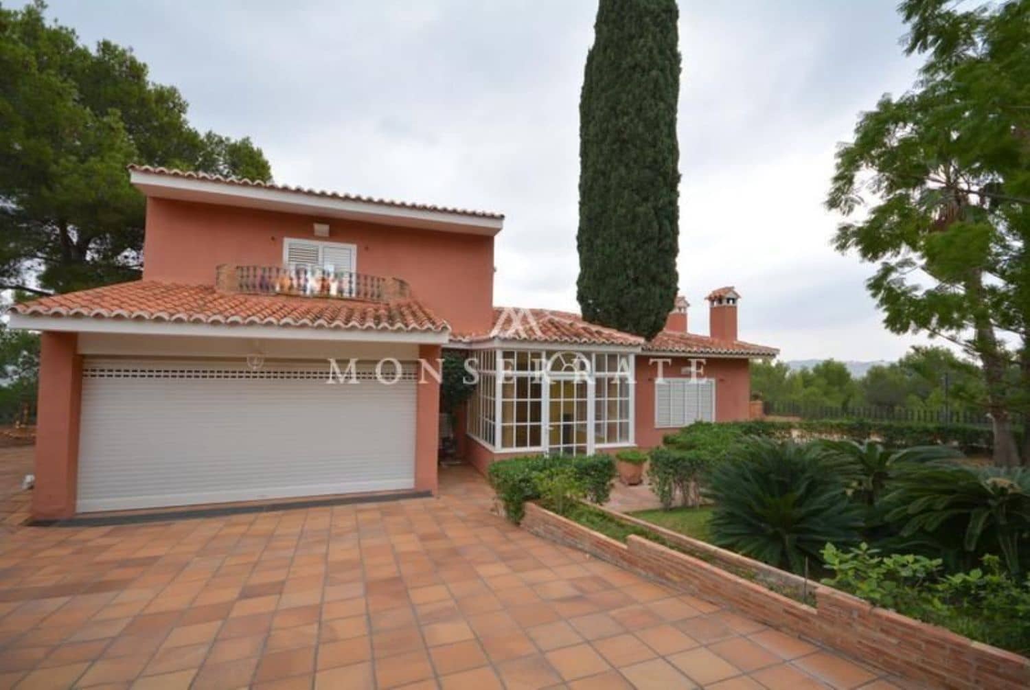 6 soveværelse Villa til salg i Chiva med garage - € 890.000 (Ref: 4292749)