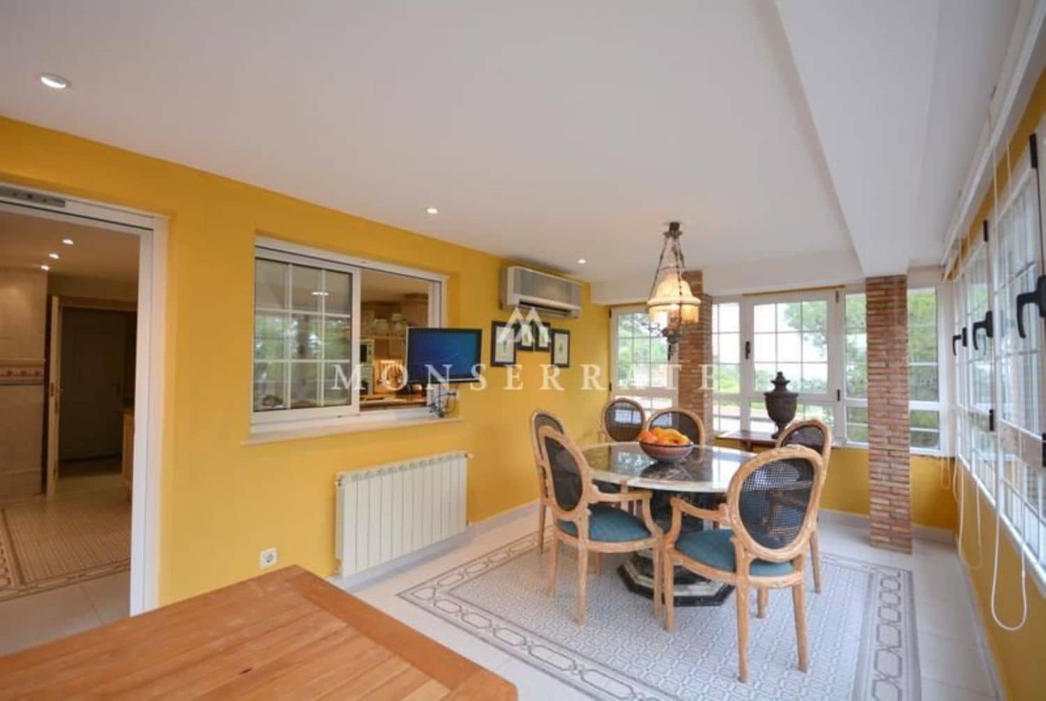 6 soveværelse Villa til salg i Chiva med garage - € 890.000 (Ref: 4292749)