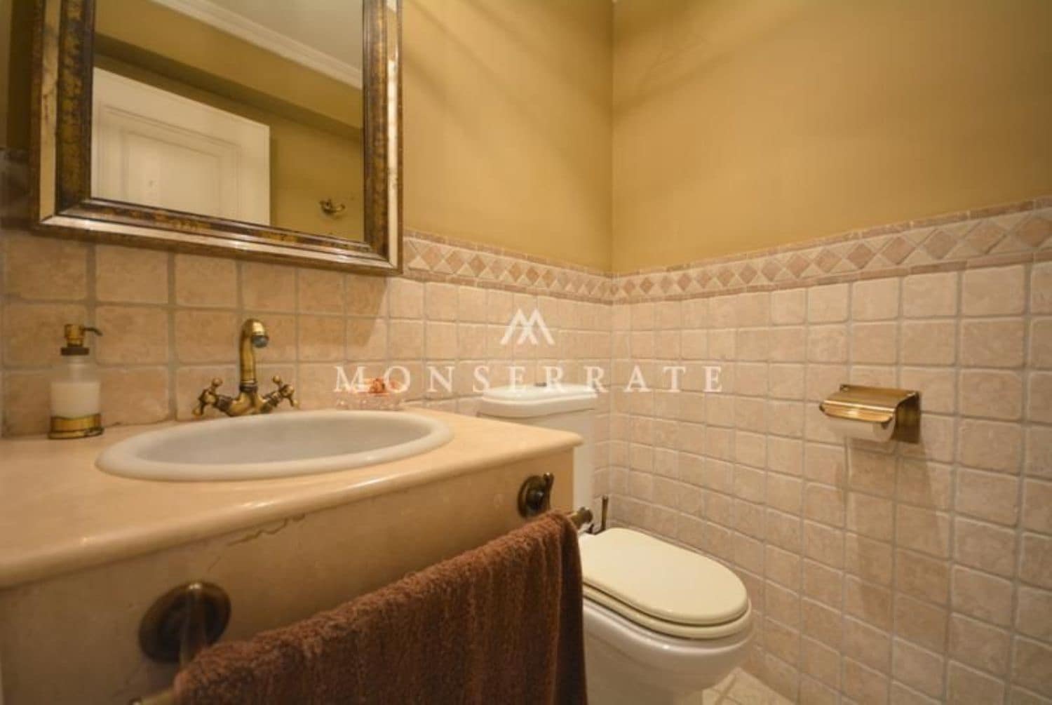 6 soveværelse Villa til salg i Chiva med garage - € 890.000 (Ref: 4292749)