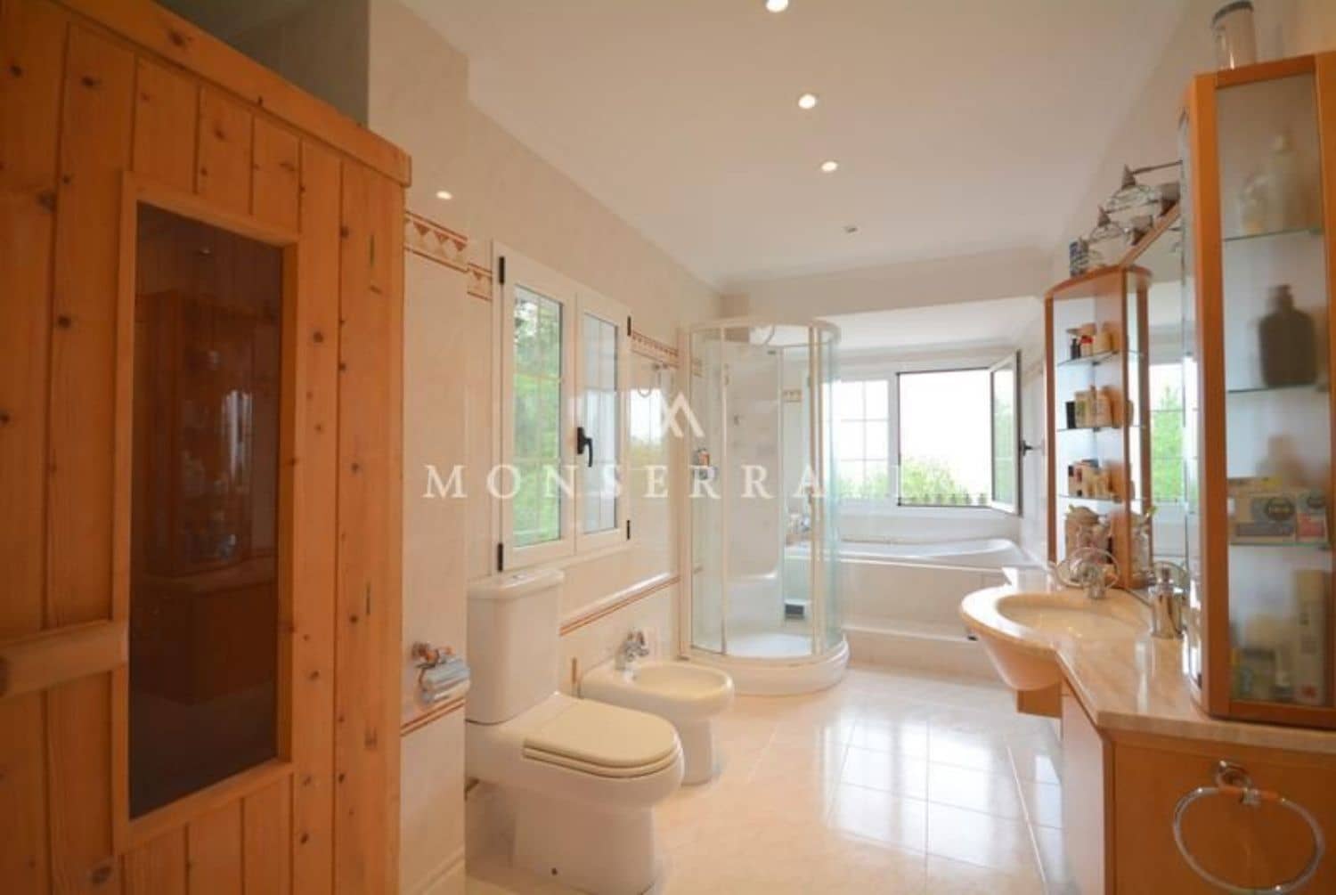 6 soveværelse Villa til salg i Chiva med garage - € 890.000 (Ref: 4292749)