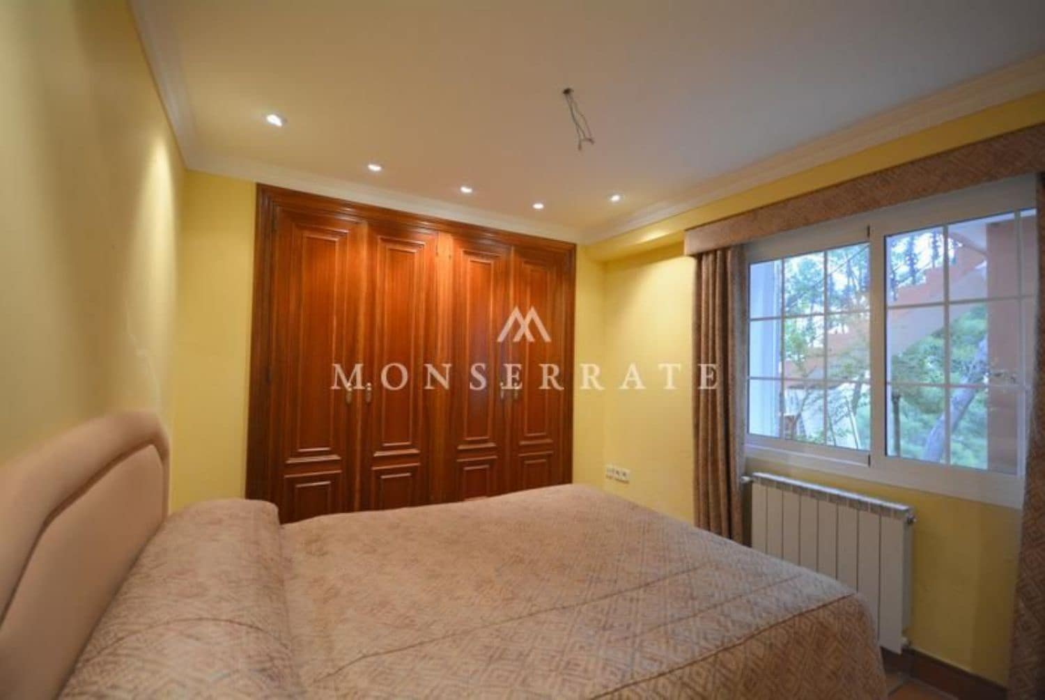 6 soveværelse Villa til salg i Chiva med garage - € 890.000 (Ref: 4292749)