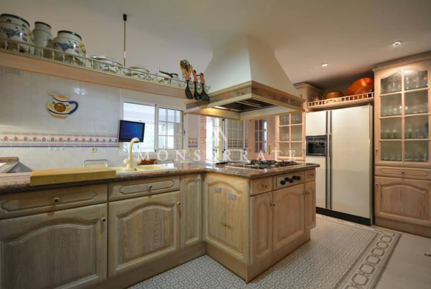 6 soveværelse Villa til salg i Chiva med garage - € 890.000 (Ref: 4292749)