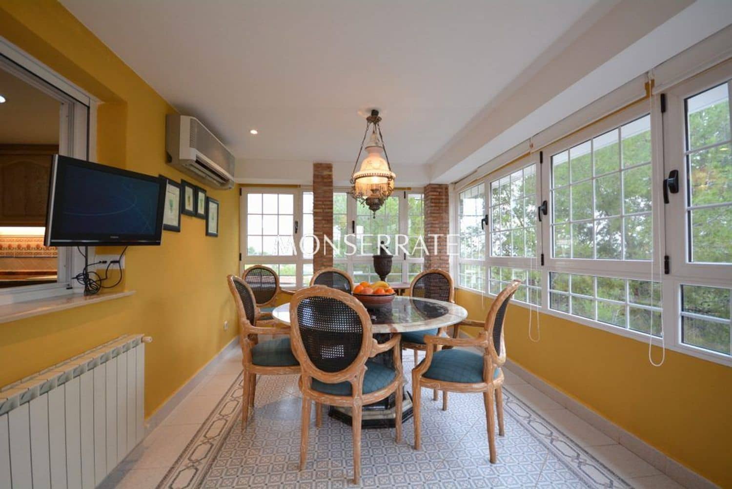 6 bedroom Villa for sale in Chiva with garage - € 890,000 (Ref: 4292749)