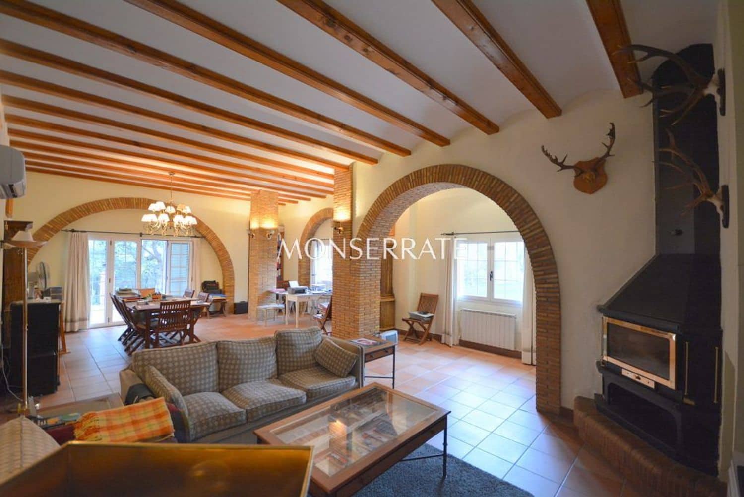 6 bedroom Villa for sale in Chiva with garage - € 890,000 (Ref: 4292749)