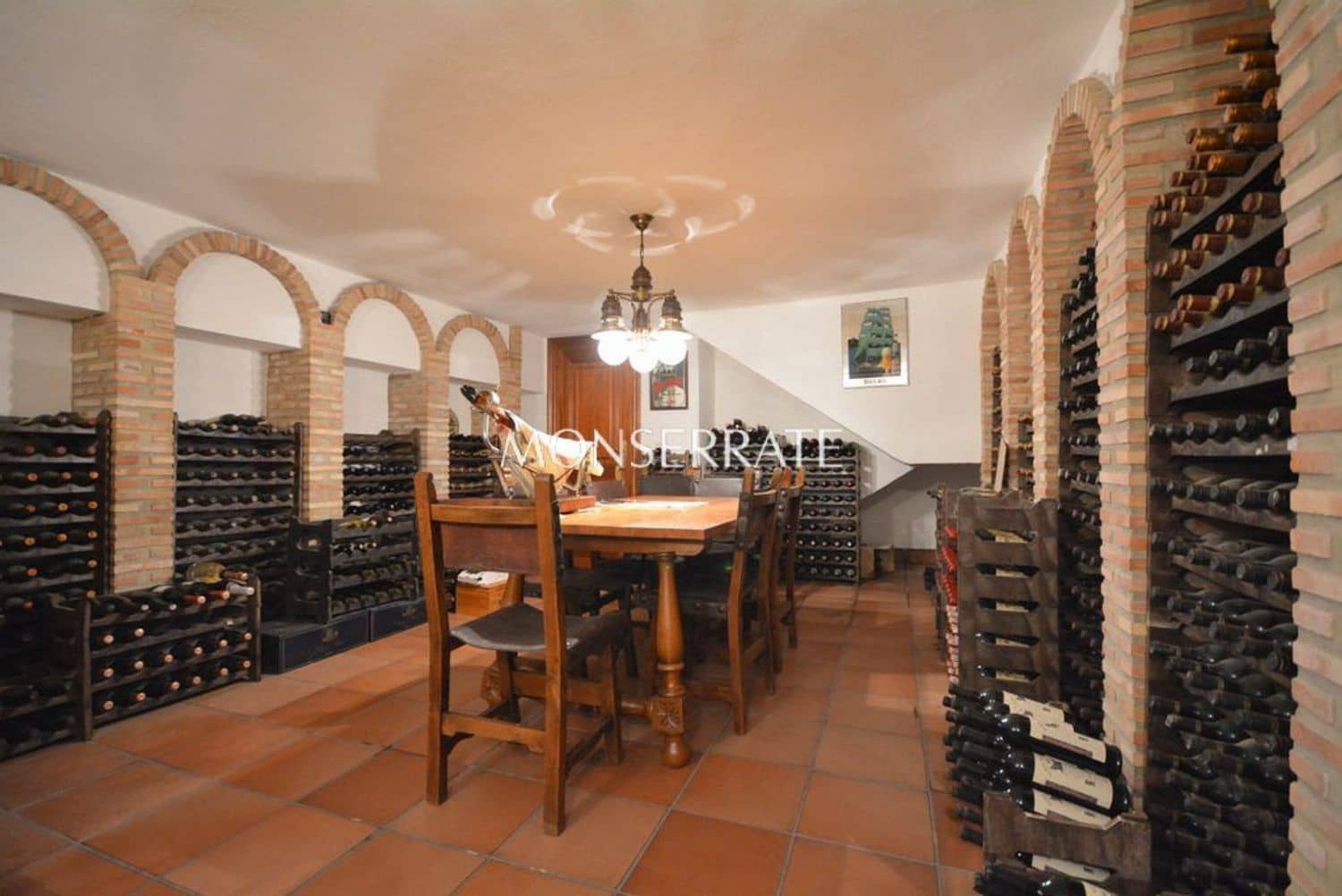 6 bedroom Villa for sale in Chiva with garage - € 890,000 (Ref: 4292749)