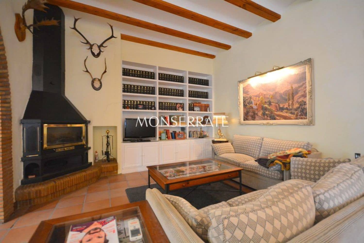 6 bedroom Villa for sale in Chiva with garage - € 890,000 (Ref: 4292749)