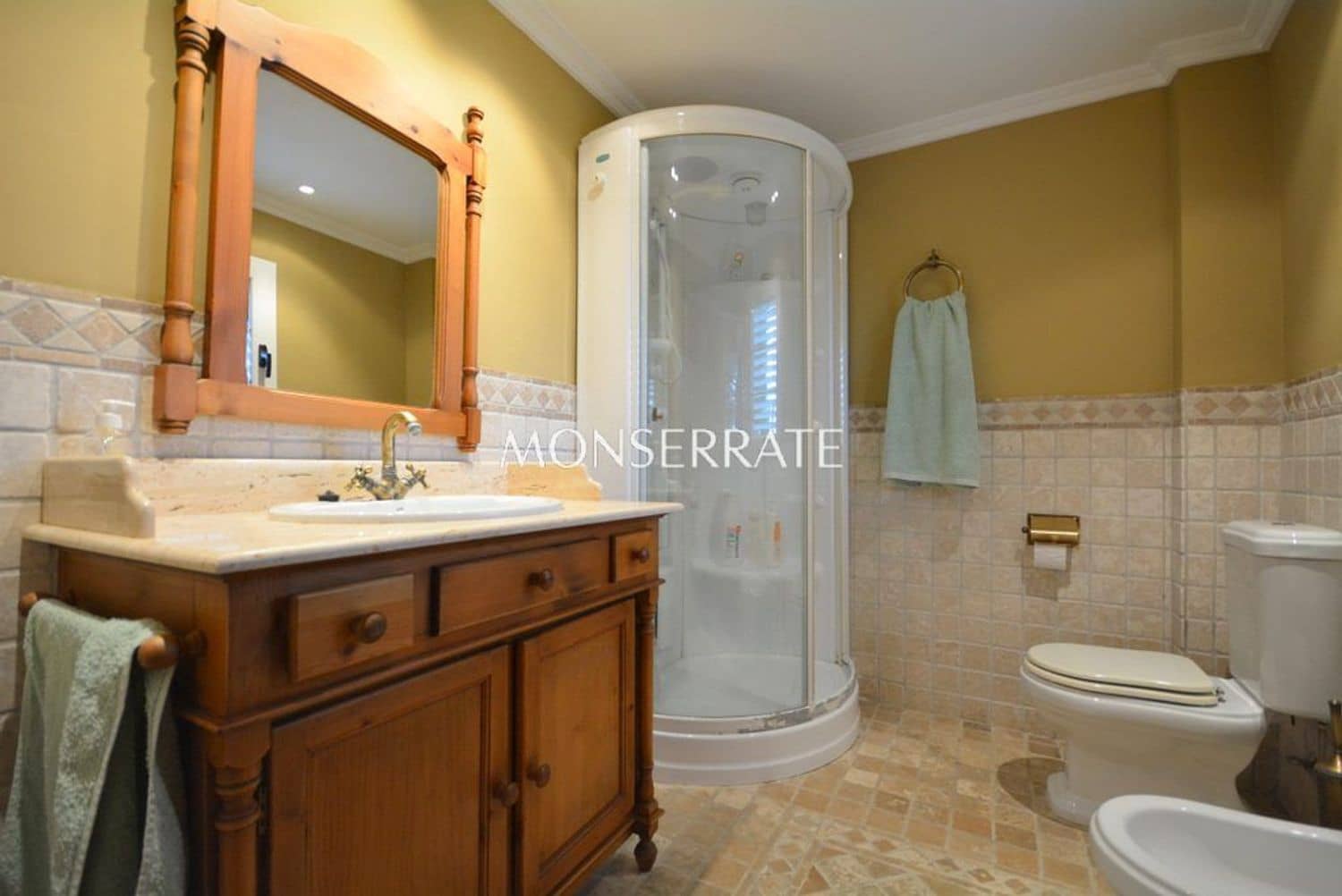 6 bedroom Villa for sale in Chiva with garage - € 890,000 (Ref: 4292749)