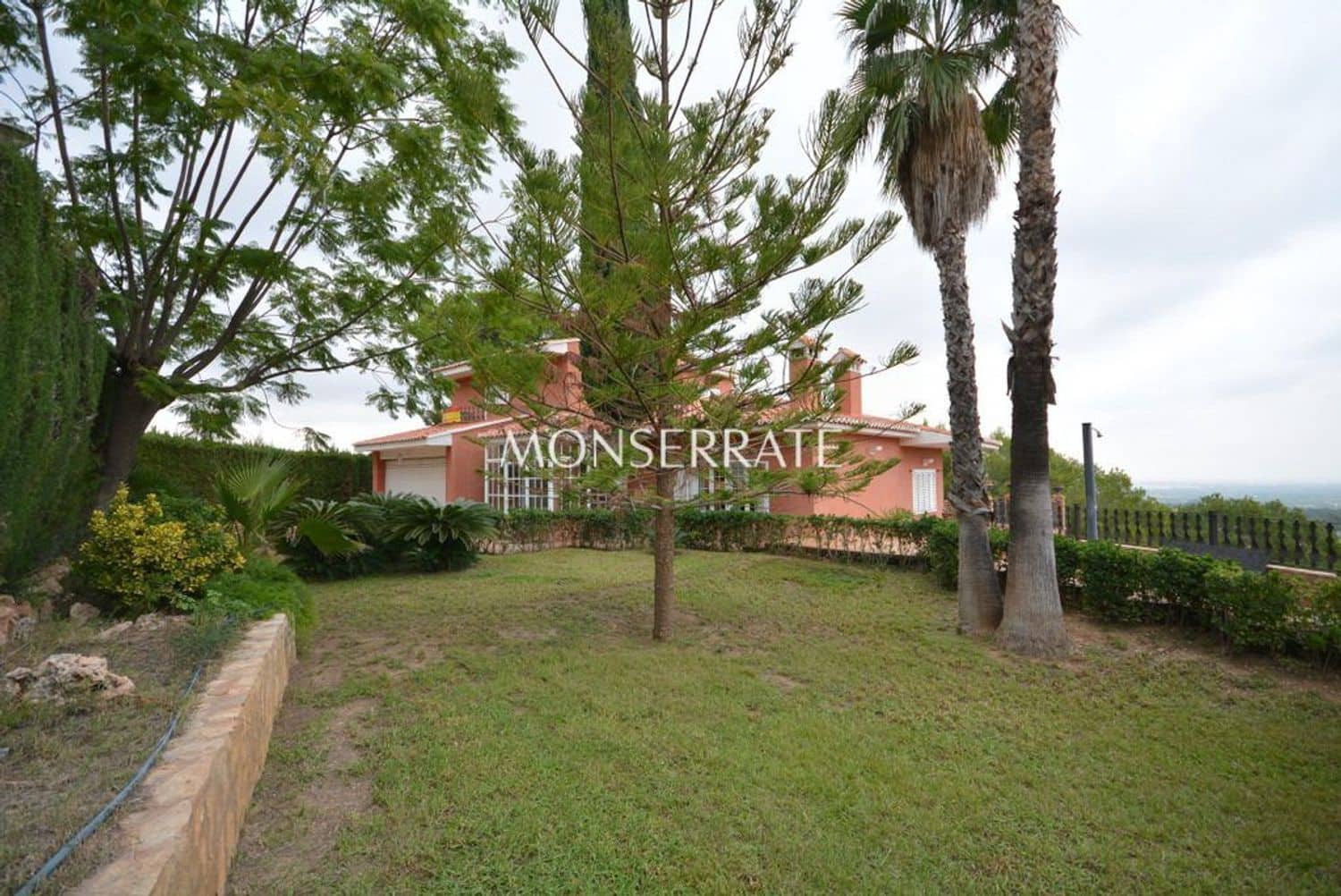 6 bedroom Villa for sale in Chiva with garage - € 890,000 (Ref: 4292749)