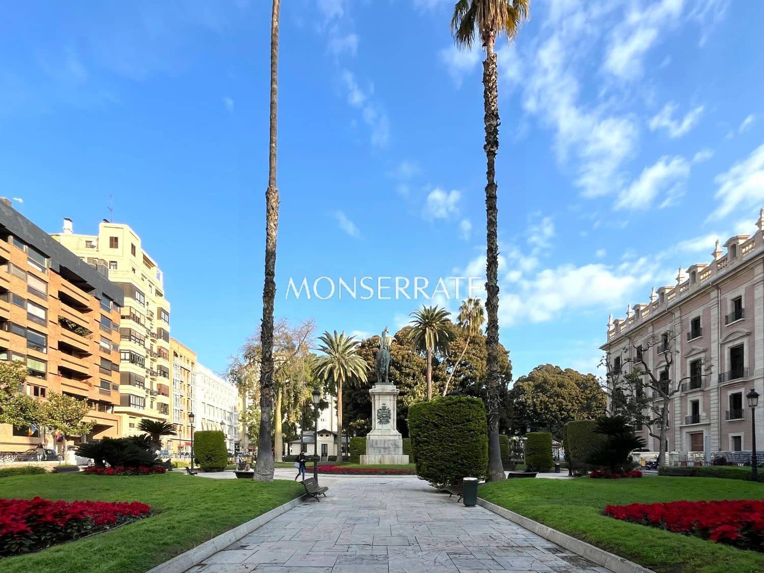 2 bedroom Apartment for rent in Valencia city with garage - € 1,900 (Ref: 6018947)