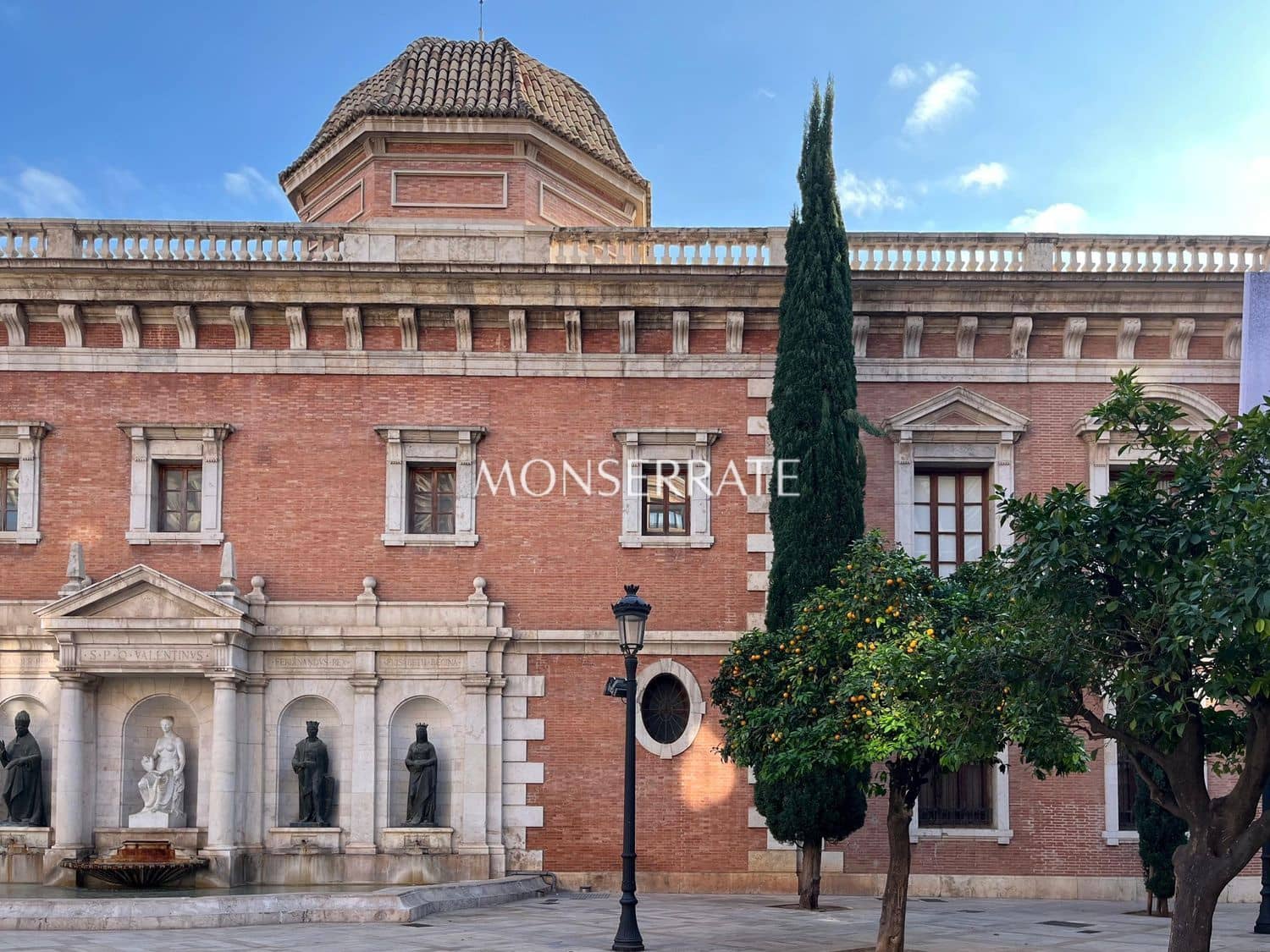 2 bedroom Apartment for rent in Valencia city with garage - € 1,900 (Ref: 6018947)