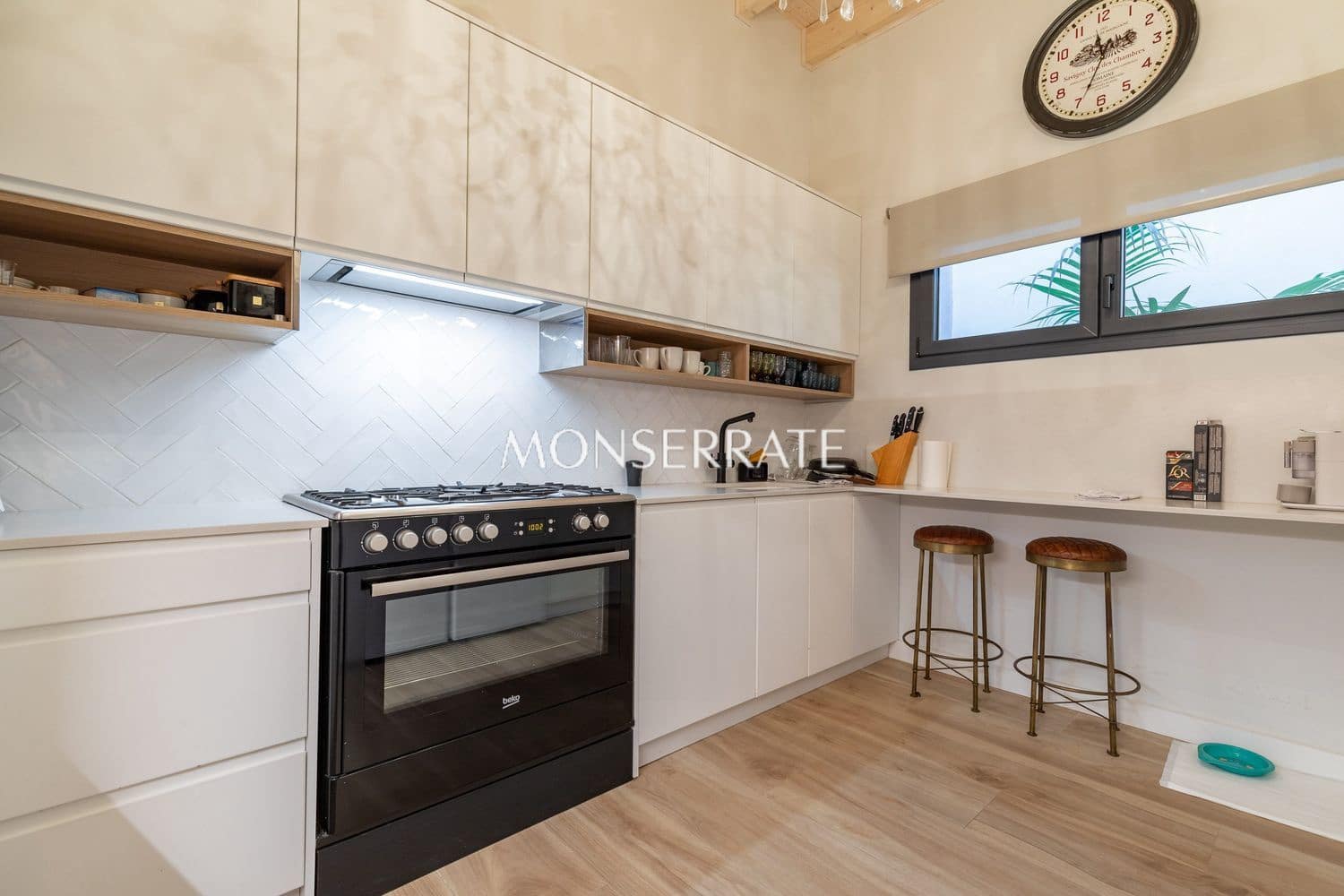 4 bedroom Townhouse for sale in Benifaio with pool garage - € 560,000 (Ref: 7309111)