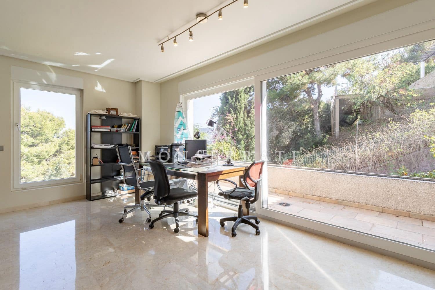 4 soveværelse Villa til salg i Gilet med swimmingpool garage - € 795.000 (Ref: 7554613)