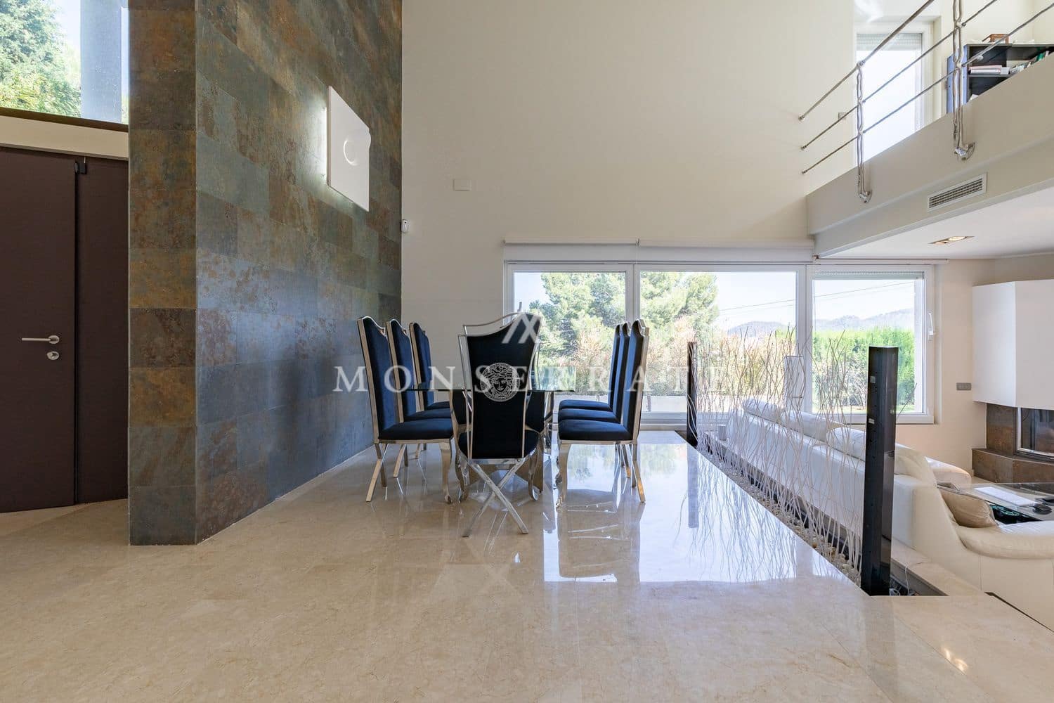 4 soveværelse Villa til salg i Gilet med swimmingpool garage - € 795.000 (Ref: 7554613)