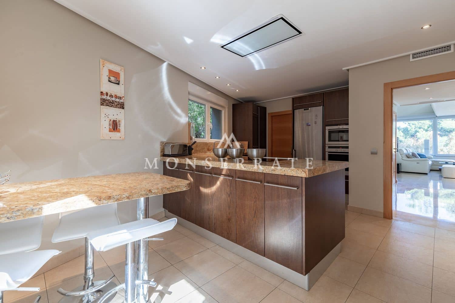 4 soveværelse Villa til salg i Gilet med swimmingpool garage - € 795.000 (Ref: 7554613)