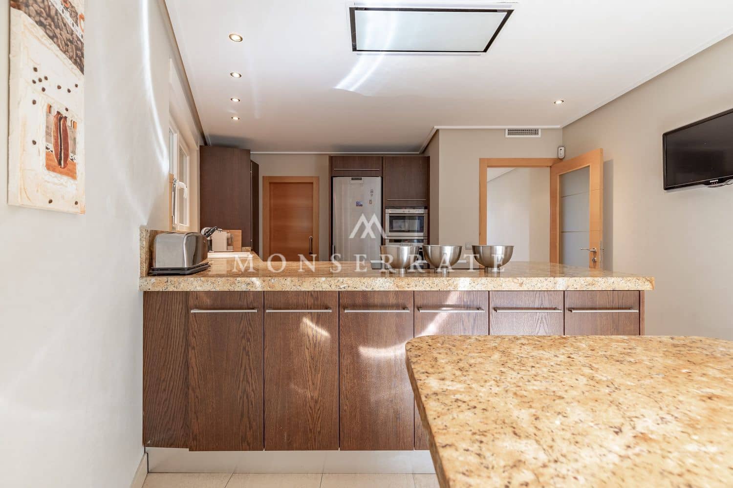 4 soveværelse Villa til salg i Gilet med swimmingpool garage - € 795.000 (Ref: 7554613)