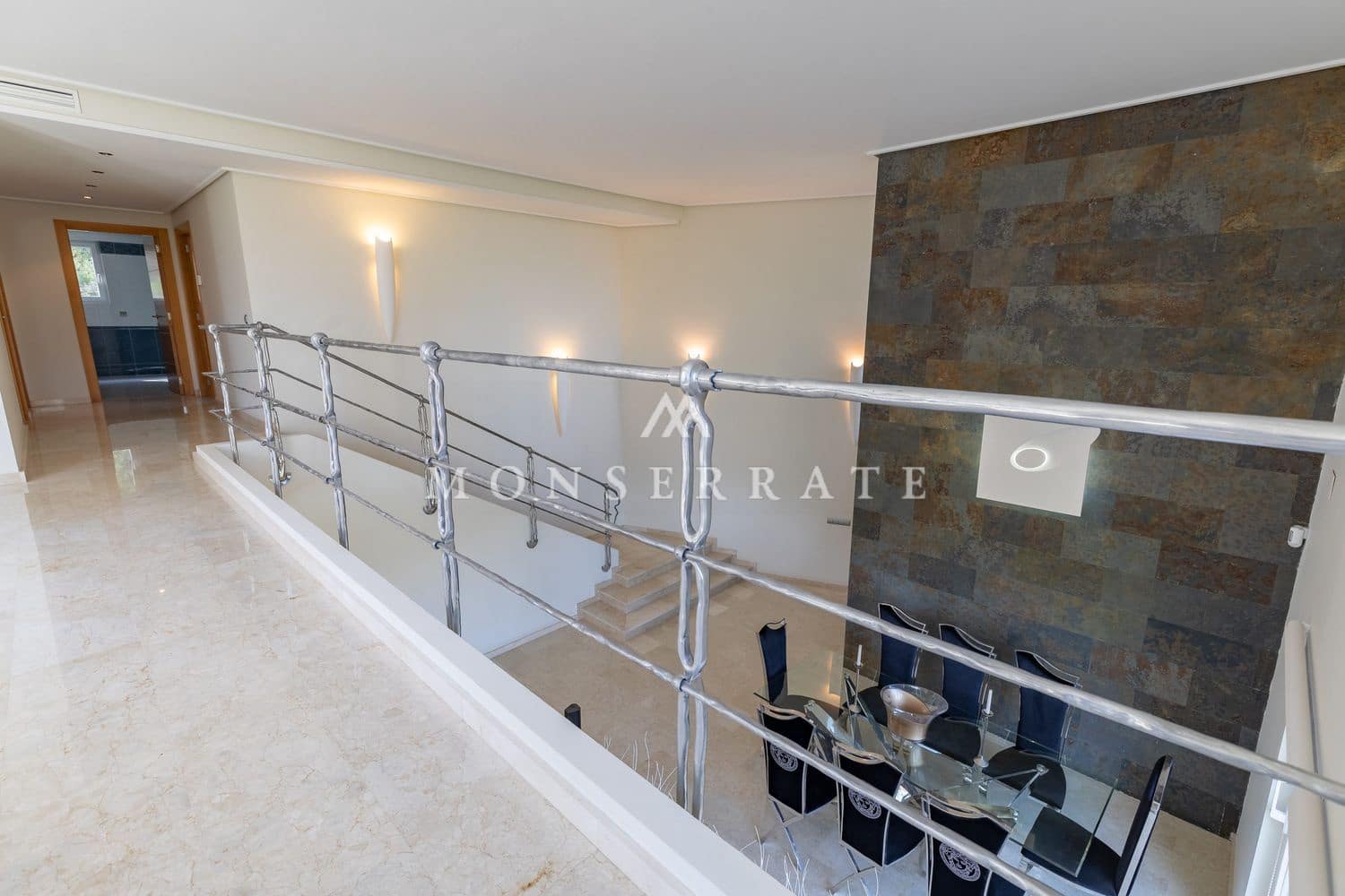 4 soveværelse Villa til salg i Gilet med swimmingpool garage - € 795.000 (Ref: 7554613)