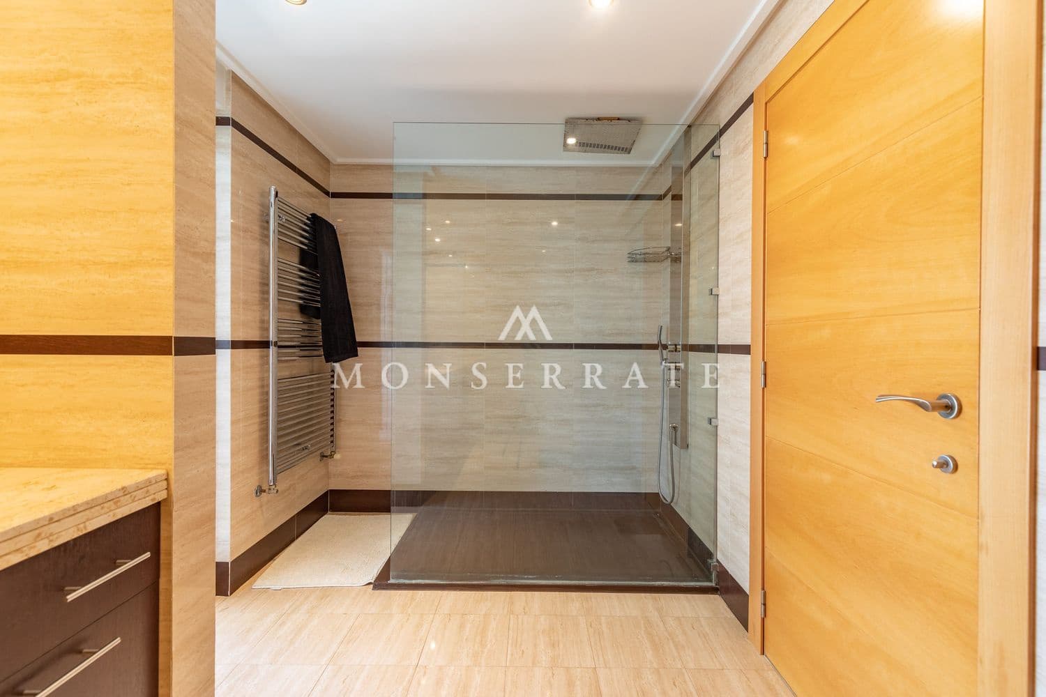 4 soveværelse Villa til salg i Gilet med swimmingpool garage - € 795.000 (Ref: 7554613)