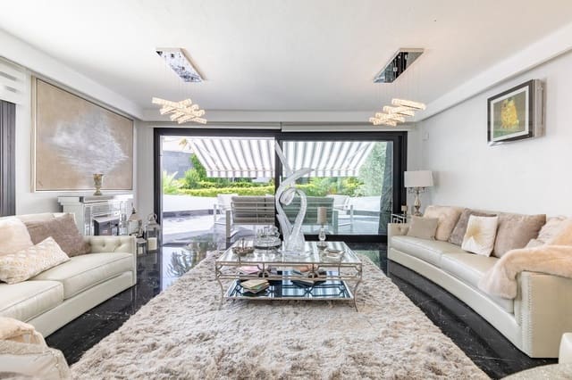 7 soverom Villa til salgs i Godella med garasje - € 1 870 000 (Ref: 8420774)