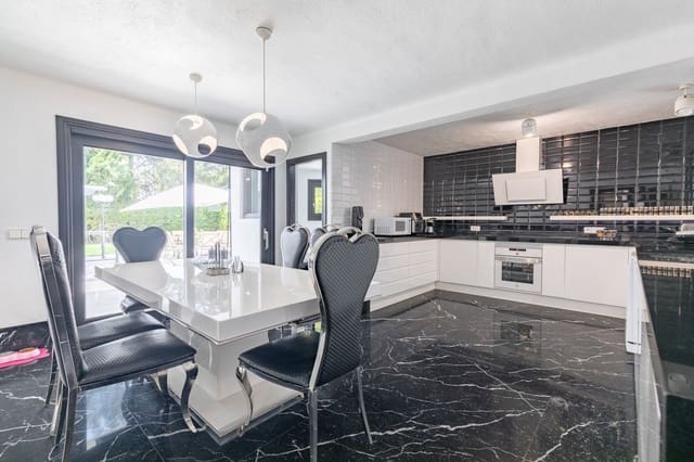 7 soverom Villa til salgs i Godella med garasje - € 1 870 000 (Ref: 8420774)