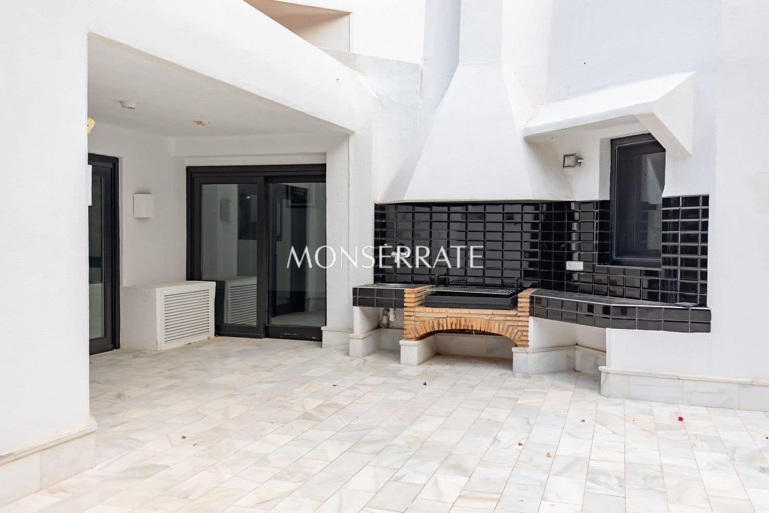 7 soverom Villa til salgs i Godella med garasje - € 1 870 000 (Ref: 8420774)