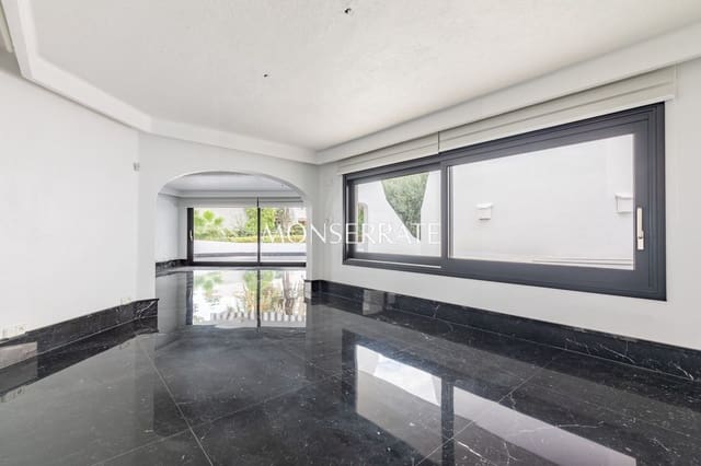 7 makuuhuone Huvila myytävänä paikassa Godella mukana 
autotalli - 1 870 000 € (Ref: 8420774)