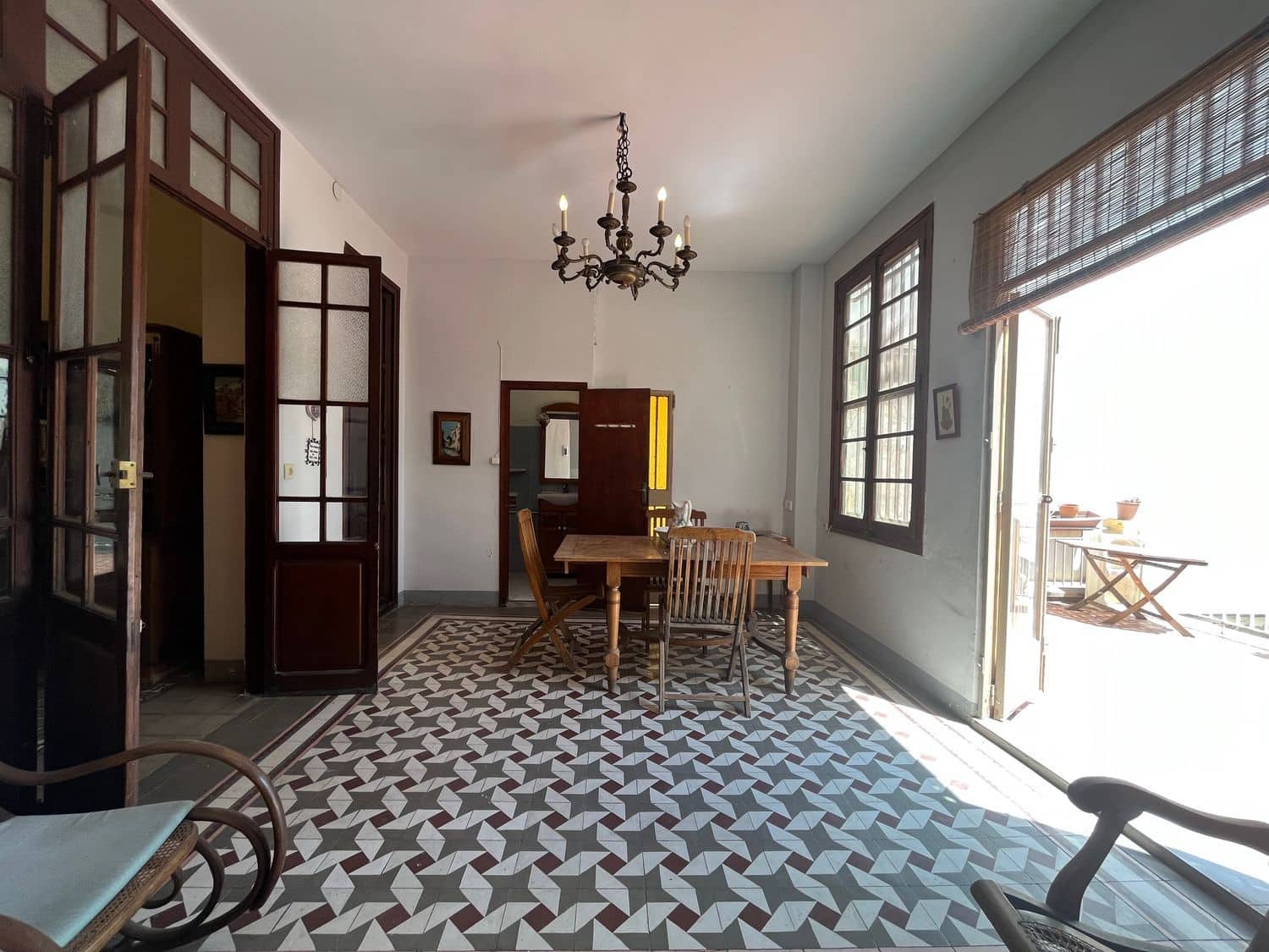 6 soveværelse Byhus til salg i Rocafort med garage - € 550.000 (Ref: 8438389)