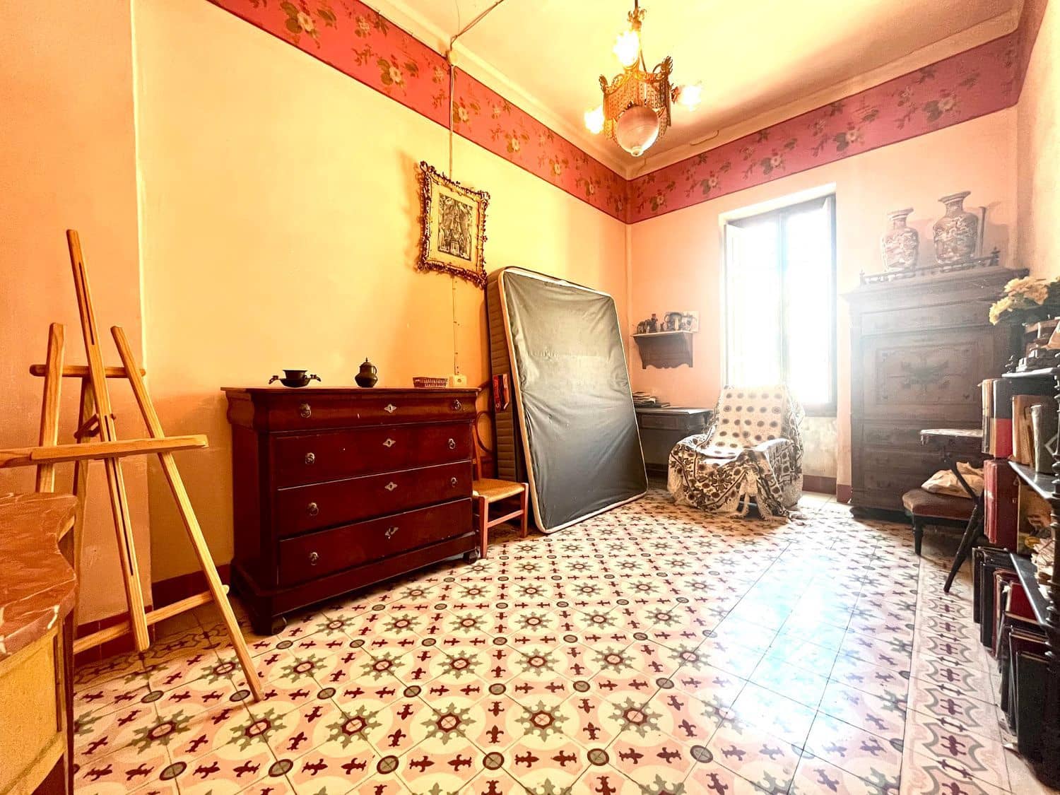 6 soveværelse Byhus til salg i Rocafort med garage - € 550.000 (Ref: 8438389)