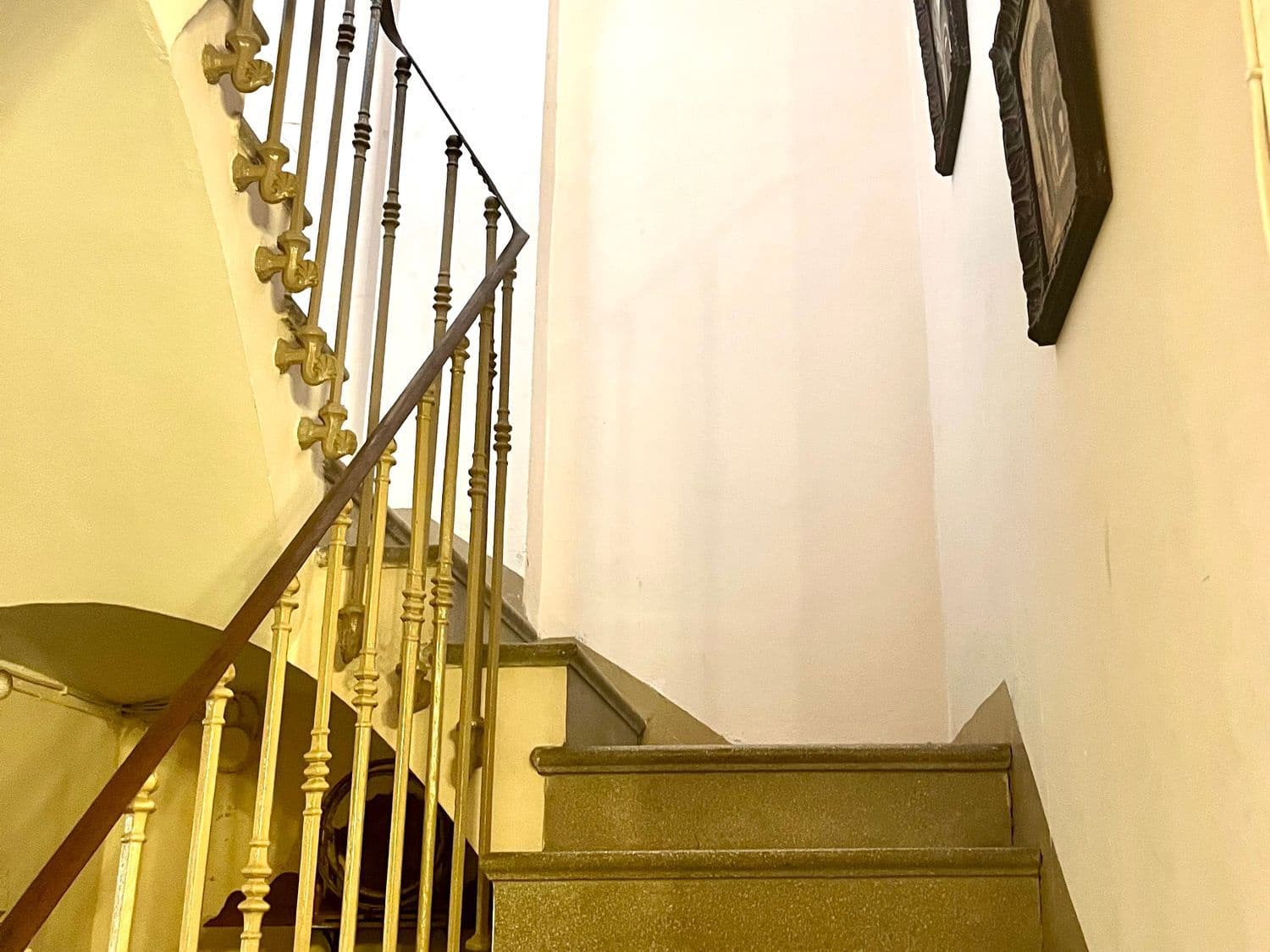 6 soveværelse Byhus til salg i Rocafort med garage - € 550.000 (Ref: 8438389)