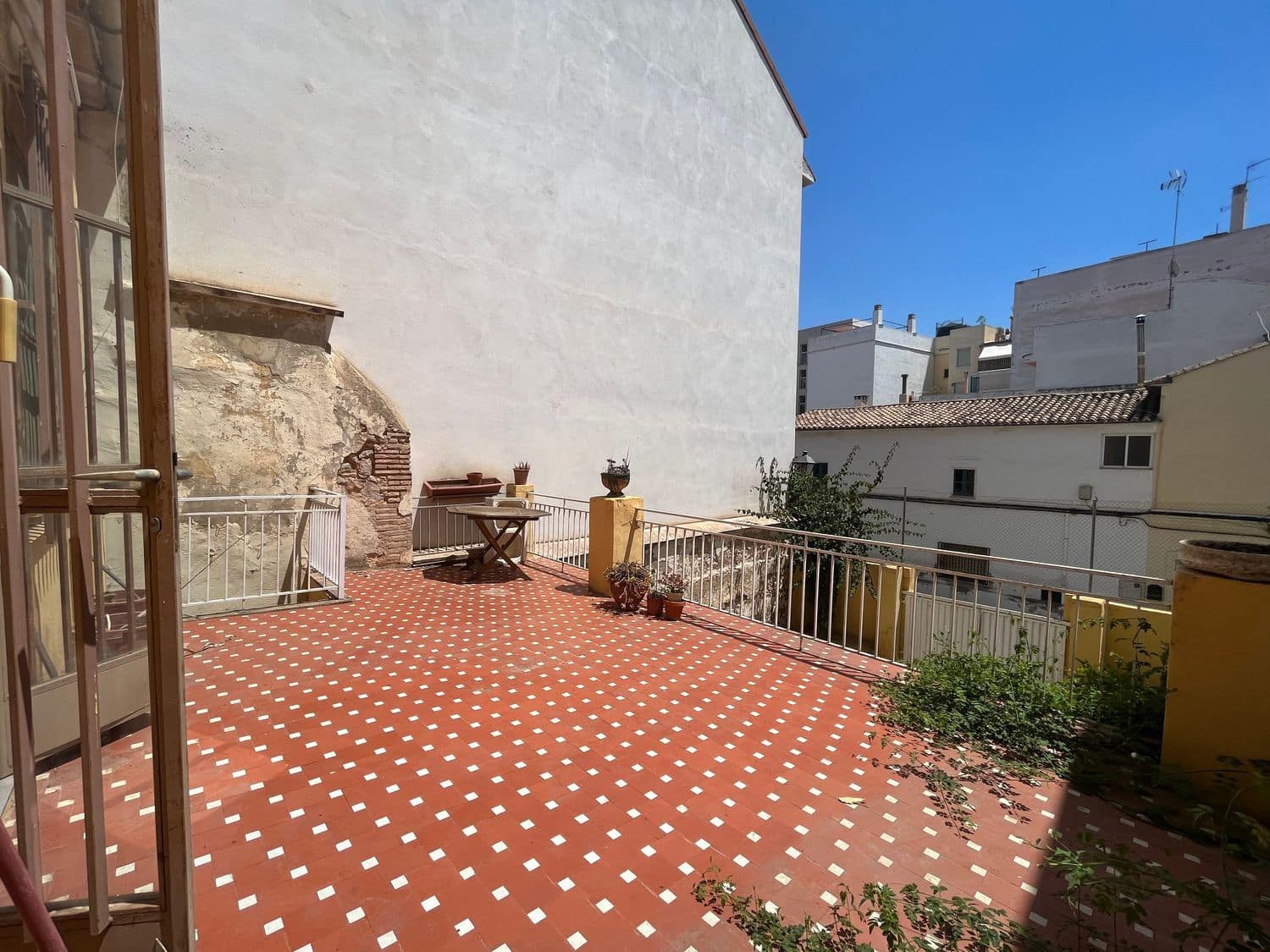 6 soveværelse Byhus til salg i Rocafort med garage - € 550.000 (Ref: 8438389)